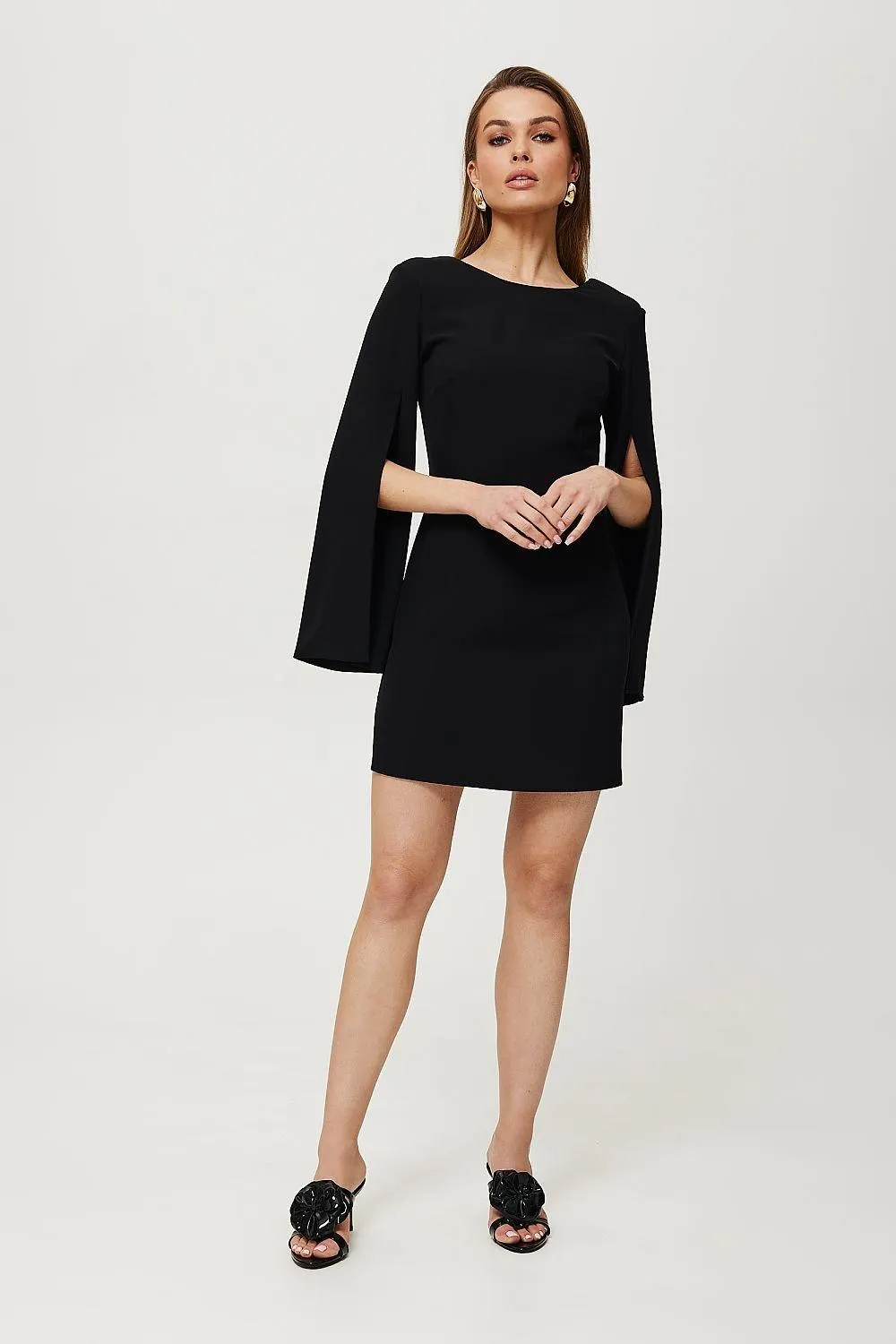 Backless Elegance: V-Back Mini Cocktail Dress for Effortless Charm