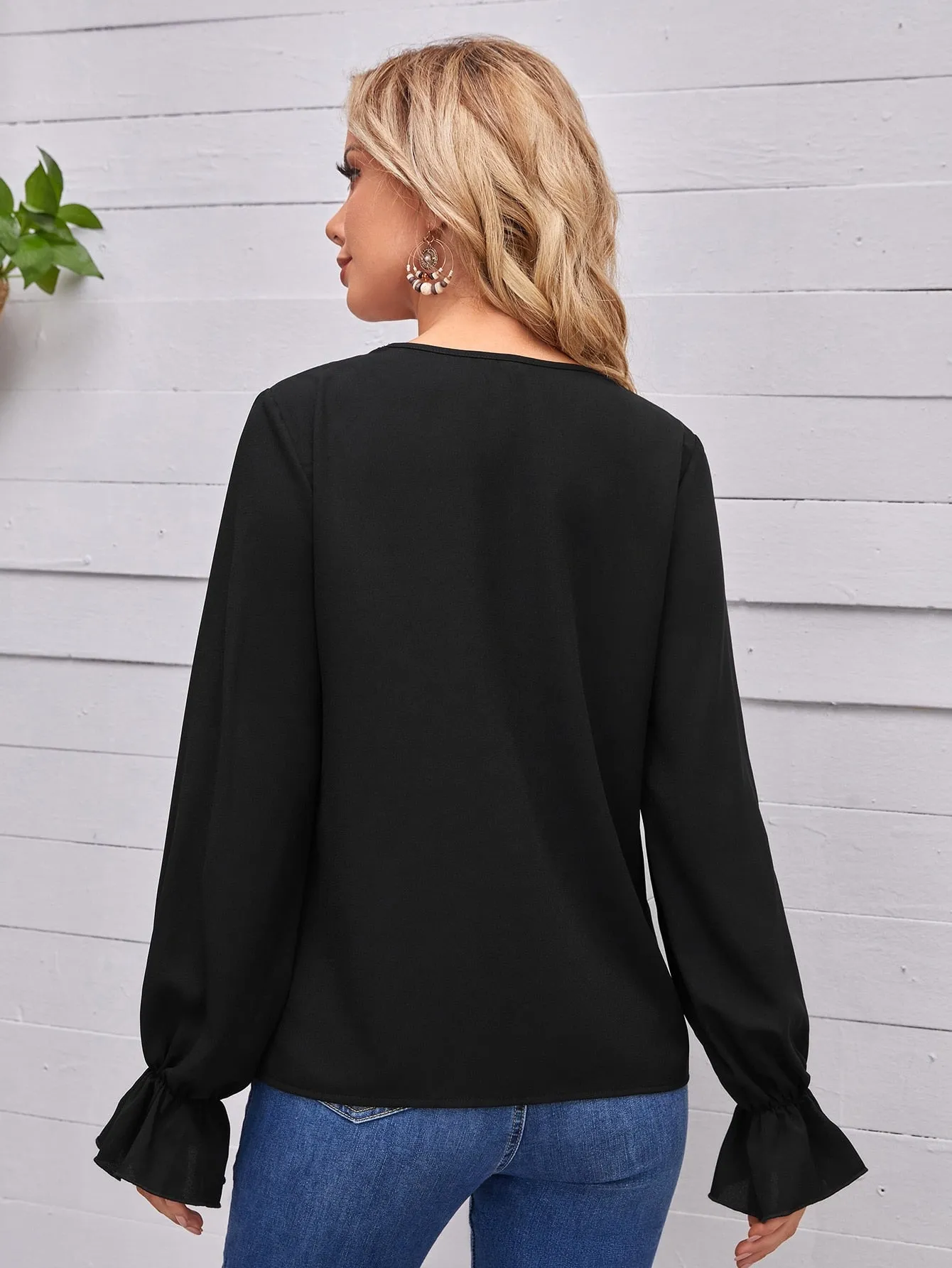 Casual Plain Contrast Lace Long Sleeve V Neck Regular Blouse