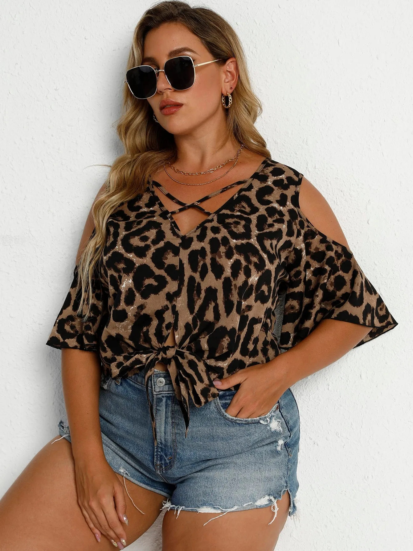 Leopard Knot Half Sleeve V Neck Crop Plus Size Blouse