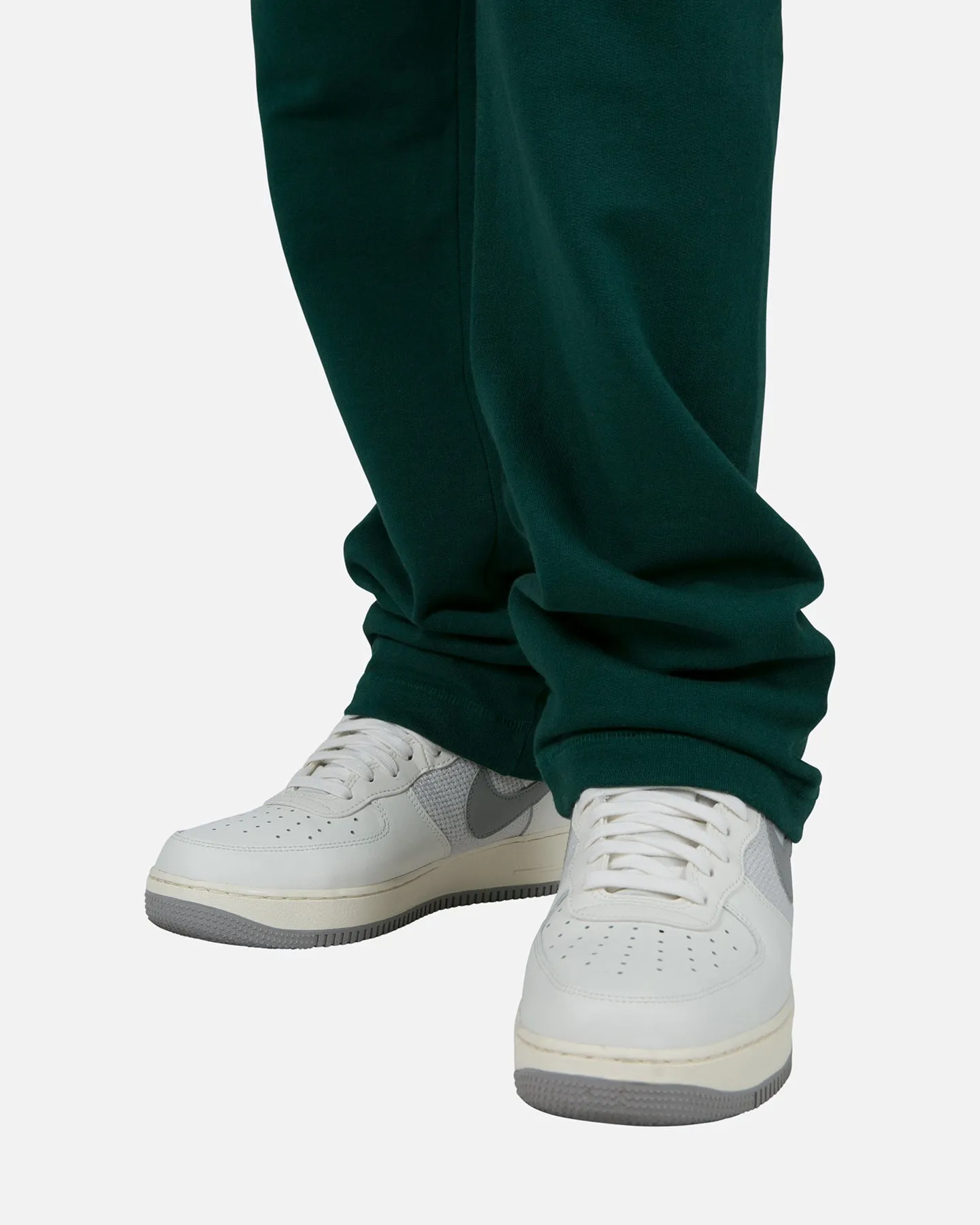 MNML Relaxed Everyday Sweatpants Green