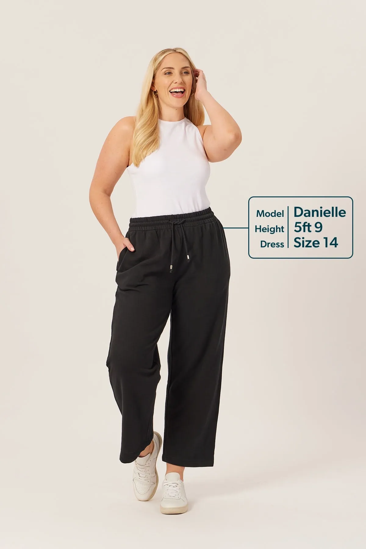 Robyn - Wide Leg Jogger - Black